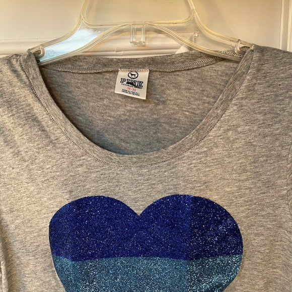 Vintage NEW Victoria’s Secret Tee Top T-Shirt Heart Bling Size S - M Medium - Picture 2 of 6